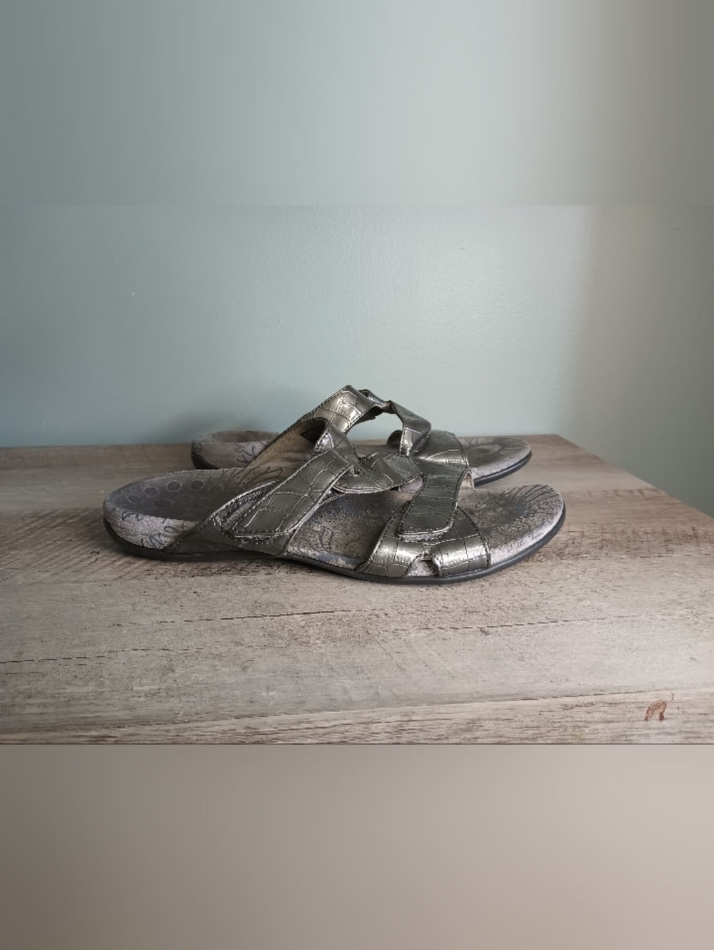 Vionic Lauren Slide Sandals Womens 11 Sliver Croc Adjustable Orthopedic Comfort
